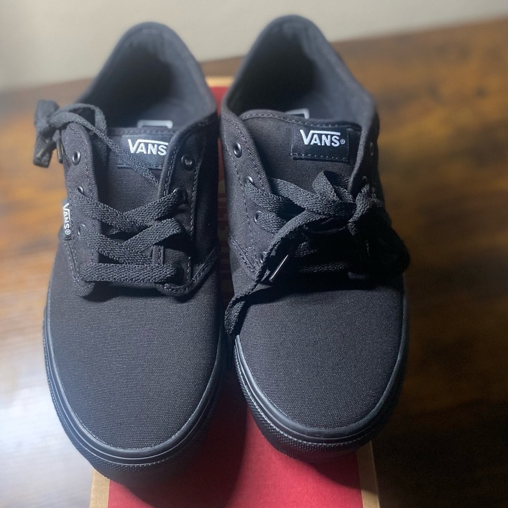 Boys Atwood vans shoes size-5